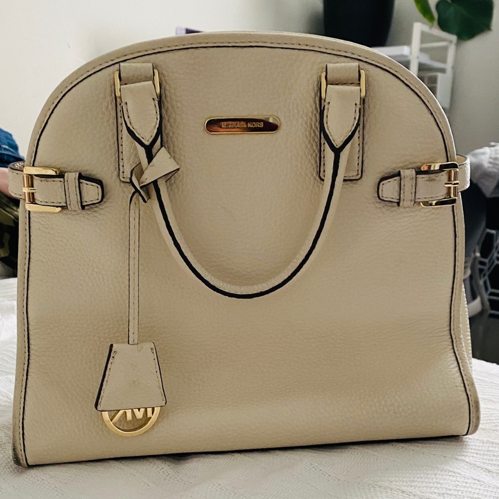 Women leather bag | Michael Kors | bag has been loved | lifestyle influencer